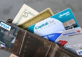 ¿QUÉ SERÁ DE LA MADRE QUE UTILIZÓ UNAS TARJETAS DE CRÉDITO ENCONTRADAS EN LA CALLE?